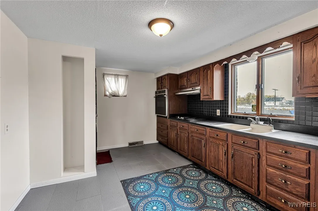 16 Drexel Road, Buffalo, New York 14214, Buffalo, New York 14214, 4 Bedrooms Bedrooms, 12 Rooms Rooms,1 BathroomBathrooms,Residential,For Sale,16 Drexel Road, Buffalo, New York 14214,0,B1650458