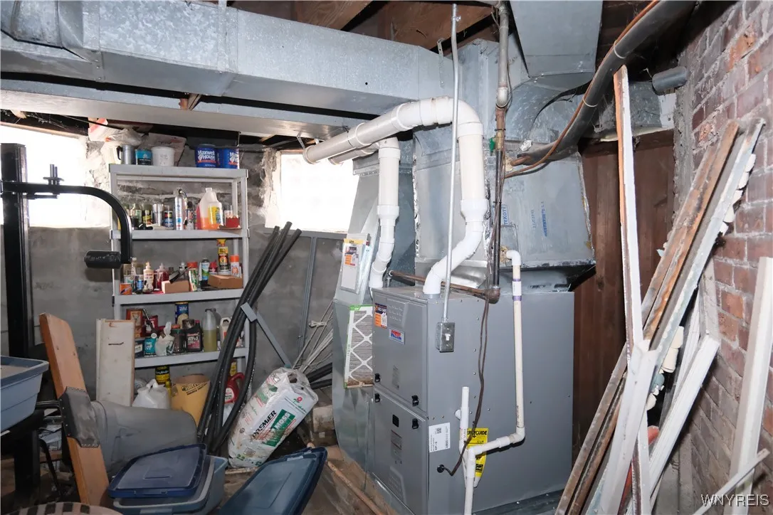 76 Lancaster Avenue, Buffalo, New York 14222, Buffalo, New York 14222, 4 Bedrooms Bedrooms, 12 Rooms Rooms,2 BathroomsBathrooms,Residential,For Sale,76 Lancaster Avenue, Buffalo, New York 14222,0,B1650621