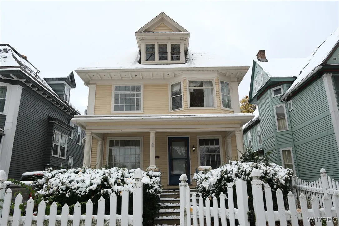 76 Lancaster Avenue, Buffalo, New York 14222, Buffalo, New York 14222, 4 Bedrooms Bedrooms, 12 Rooms Rooms,2 BathroomsBathrooms,Residential,For Sale,76 Lancaster Avenue, Buffalo, New York 14222,0,B1650621