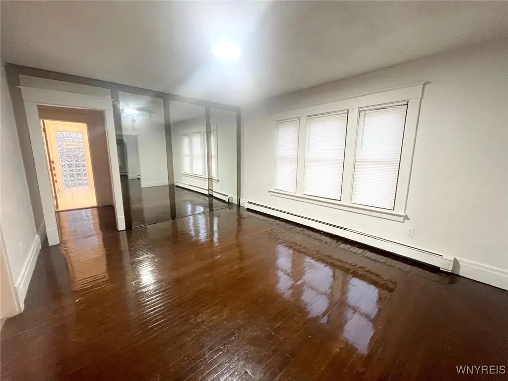 353 Warwick Avenue, Buffalo, New York 14215, Buffalo, New York 14215, 3 Bedrooms Bedrooms, 6 Rooms Rooms,1 BathroomBathrooms,Residential,For Sale,353 Warwick Avenue, Buffalo, New York 14215,0,B1650810