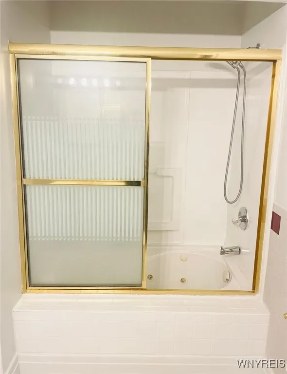 353 Warwick Avenue, Buffalo, New York 14215, Buffalo, New York 14215, 3 Bedrooms Bedrooms, 6 Rooms Rooms,1 BathroomBathrooms,Residential,For Sale,353 Warwick Avenue, Buffalo, New York 14215,0,B1650810