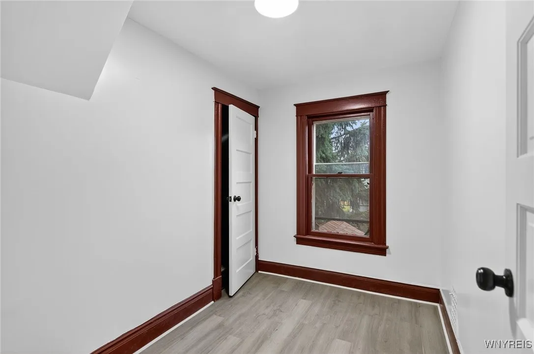 1957 Whitney Avenue, Niagara Falls, New York 14301, Niagara Falls, New York 14301, 4 Bedrooms Bedrooms, 9 Rooms Rooms,1 BathroomBathrooms,Residential,For Sale,1957 Whitney Avenue, Niagara Falls, New York 14301,0,B1650717