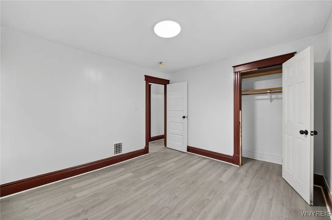 1957 Whitney Avenue, Niagara Falls, New York 14301, Niagara Falls, New York 14301, 4 Bedrooms Bedrooms, 9 Rooms Rooms,1 BathroomBathrooms,Residential,For Sale,1957 Whitney Avenue, Niagara Falls, New York 14301,0,B1650717