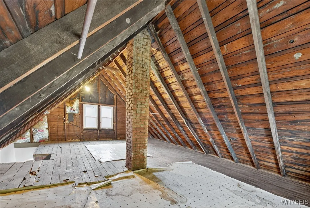 1957 Whitney Avenue, Niagara Falls, New York 14301, Niagara Falls, New York 14301, 4 Bedrooms Bedrooms, 9 Rooms Rooms,1 BathroomBathrooms,Residential,For Sale,1957 Whitney Avenue, Niagara Falls, New York 14301,0,B1650717