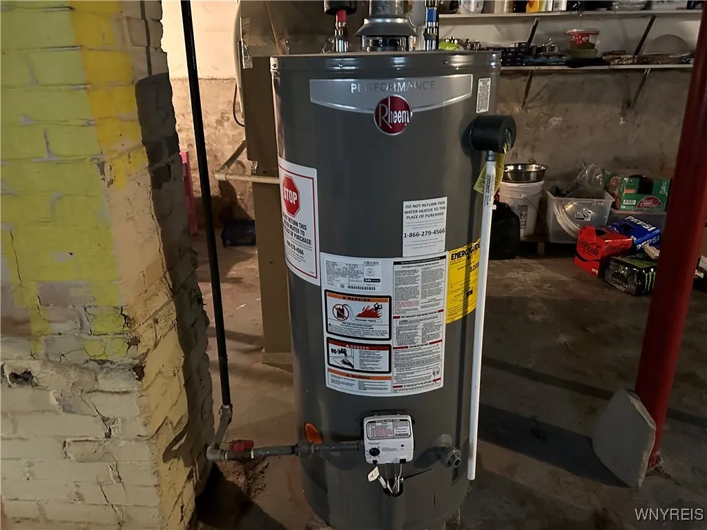 82 Beatrice Avenue, Buffalo, New York 14207, Buffalo, New York 14207, 3 Bedrooms Bedrooms, 7 Rooms Rooms,1 BathroomBathrooms,Residential,For Sale,82 Beatrice Avenue, Buffalo, New York 14207,0,B1650728