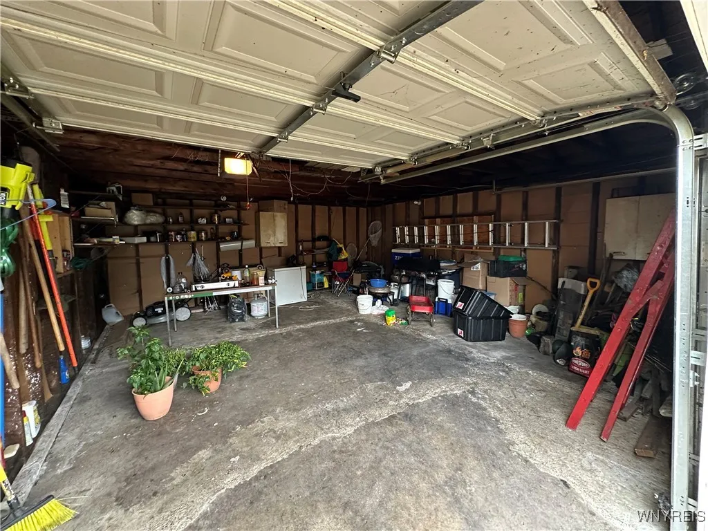 82 Beatrice Avenue, Buffalo, New York 14207, Buffalo, New York 14207, 3 Bedrooms Bedrooms, 7 Rooms Rooms,1 BathroomBathrooms,Residential,For Sale,82 Beatrice Avenue, Buffalo, New York 14207,0,B1650728