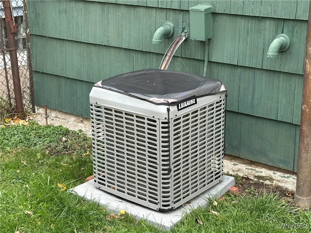 82 Beatrice Avenue, Buffalo, New York 14207, Buffalo, New York 14207, 3 Bedrooms Bedrooms, 7 Rooms Rooms,1 BathroomBathrooms,Residential,For Sale,82 Beatrice Avenue, Buffalo, New York 14207,0,B1650728