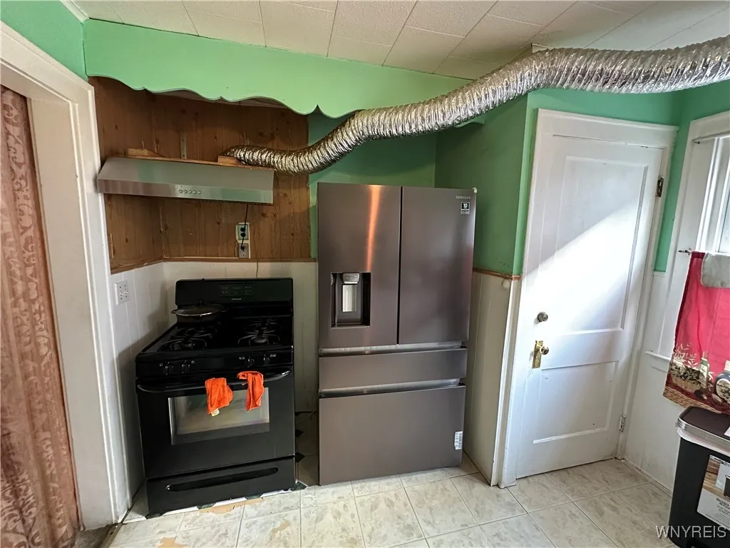 82 Beatrice Avenue, Buffalo, New York 14207, Buffalo, New York 14207, 3 Bedrooms Bedrooms, 7 Rooms Rooms,1 BathroomBathrooms,Residential,For Sale,82 Beatrice Avenue, Buffalo, New York 14207,0,B1650728