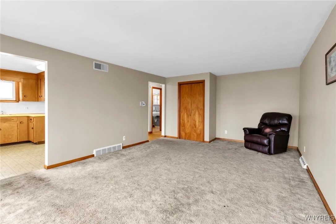 64 Joseph Drive, Tonawanda, New York 14150, Tonawanda, New York 14150, 5 Bedrooms Bedrooms, ,3 BathroomsBathrooms,Residential,For Sale,64 Joseph Drive, Tonawanda, New York 14150,0,B1650763