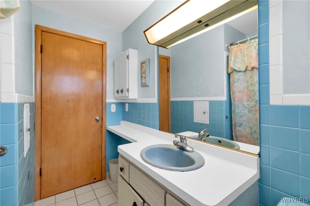 64 Joseph Drive, Tonawanda, New York 14150, Tonawanda, New York 14150, 5 Bedrooms Bedrooms, ,3 BathroomsBathrooms,Residential,For Sale,64 Joseph Drive, Tonawanda, New York 14150,0,B1650763