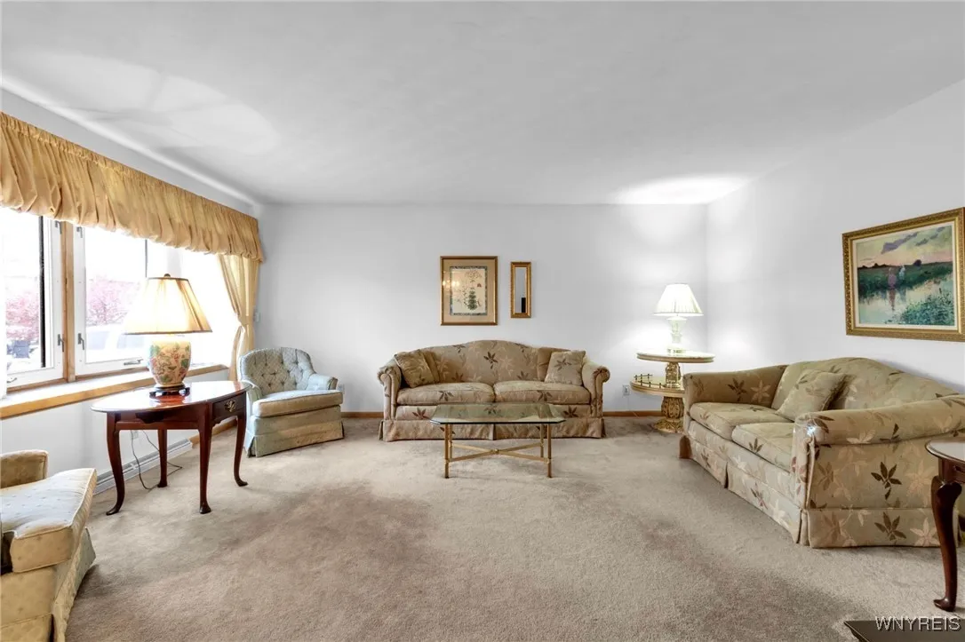 64 Joseph Drive, Tonawanda, New York 14150, Tonawanda, New York 14150, 5 Bedrooms Bedrooms, ,3 BathroomsBathrooms,Residential,For Sale,64 Joseph Drive, Tonawanda, New York 14150,0,B1650763