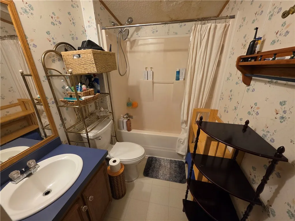 6352 Stillmeadow Way, Williamson, New York 14589, Williamson, New York 14589, 3 Bedrooms Bedrooms, 8 Rooms Rooms,2 BathroomsBathrooms,Residential,For Sale,6352 Stillmeadow Way, Williamson, New York 14589,0,R1650808