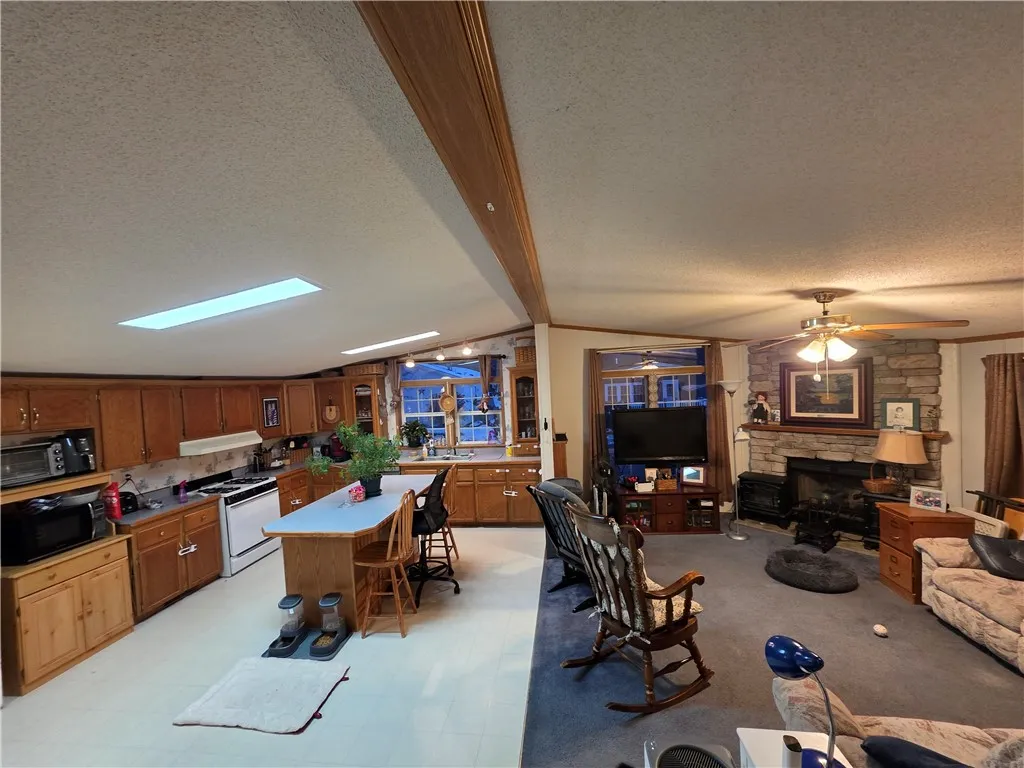 6352 Stillmeadow Way, Williamson, New York 14589, Williamson, New York 14589, 3 Bedrooms Bedrooms, 8 Rooms Rooms,2 BathroomsBathrooms,Residential,For Sale,6352 Stillmeadow Way, Williamson, New York 14589,0,R1650808