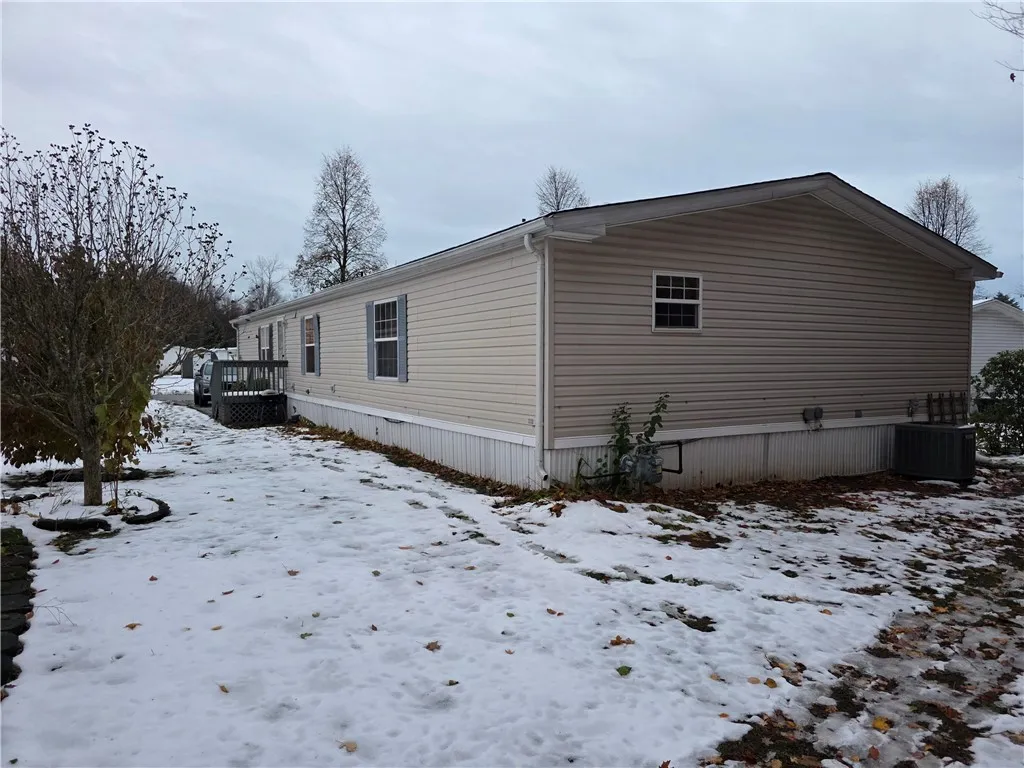 6352 Stillmeadow Way, Williamson, New York 14589, Williamson, New York 14589, 3 Bedrooms Bedrooms, 8 Rooms Rooms,2 BathroomsBathrooms,Residential,For Sale,6352 Stillmeadow Way, Williamson, New York 14589,0,R1650808