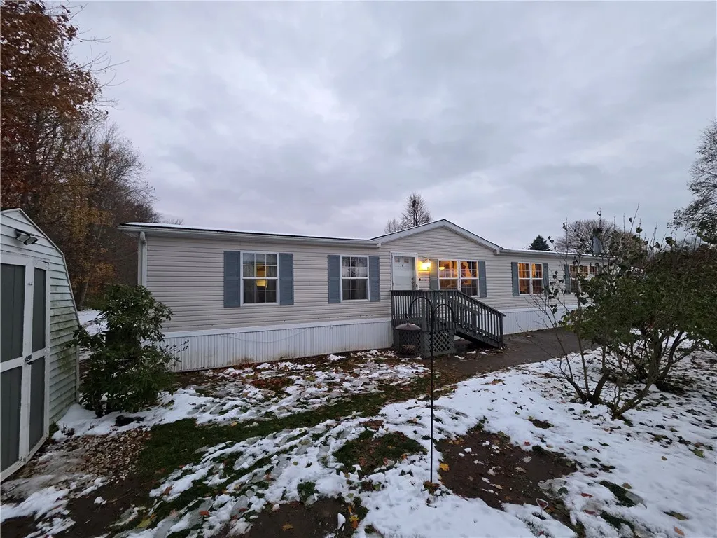 6352 Stillmeadow Way, Williamson, New York 14589, Williamson, New York 14589, 3 Bedrooms Bedrooms, 8 Rooms Rooms,2 BathroomsBathrooms,Residential,For Sale,6352 Stillmeadow Way, Williamson, New York 14589,0,R1650808