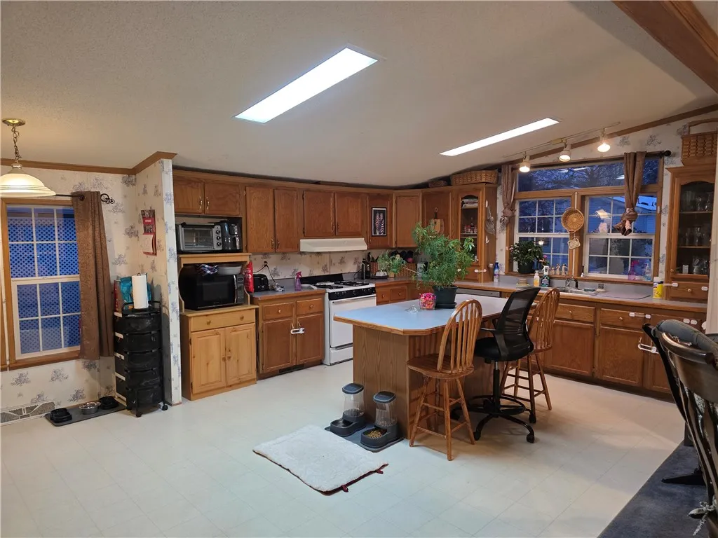 6352 Stillmeadow Way, Williamson, New York 14589, Williamson, New York 14589, 3 Bedrooms Bedrooms, 8 Rooms Rooms,2 BathroomsBathrooms,Residential,For Sale,6352 Stillmeadow Way, Williamson, New York 14589,0,R1650808