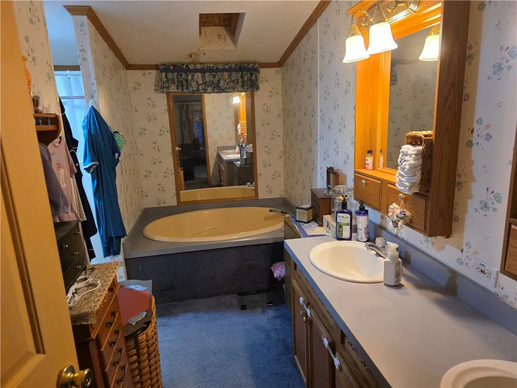 6352 Stillmeadow Way, Williamson, New York 14589, Williamson, New York 14589, 3 Bedrooms Bedrooms, 8 Rooms Rooms,2 BathroomsBathrooms,Residential,For Sale,6352 Stillmeadow Way, Williamson, New York 14589,0,R1650808