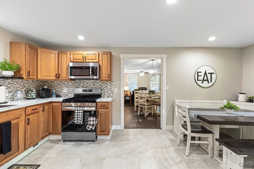 64 South Jefferson Street, Richland, New York 1314, Richland, New York 13142, 3 Bedrooms Bedrooms, 7 Rooms Rooms,2 BathroomsBathrooms,Residential,For Sale,64 South Jefferson Street, Richland, New York 1314,0,S1650562