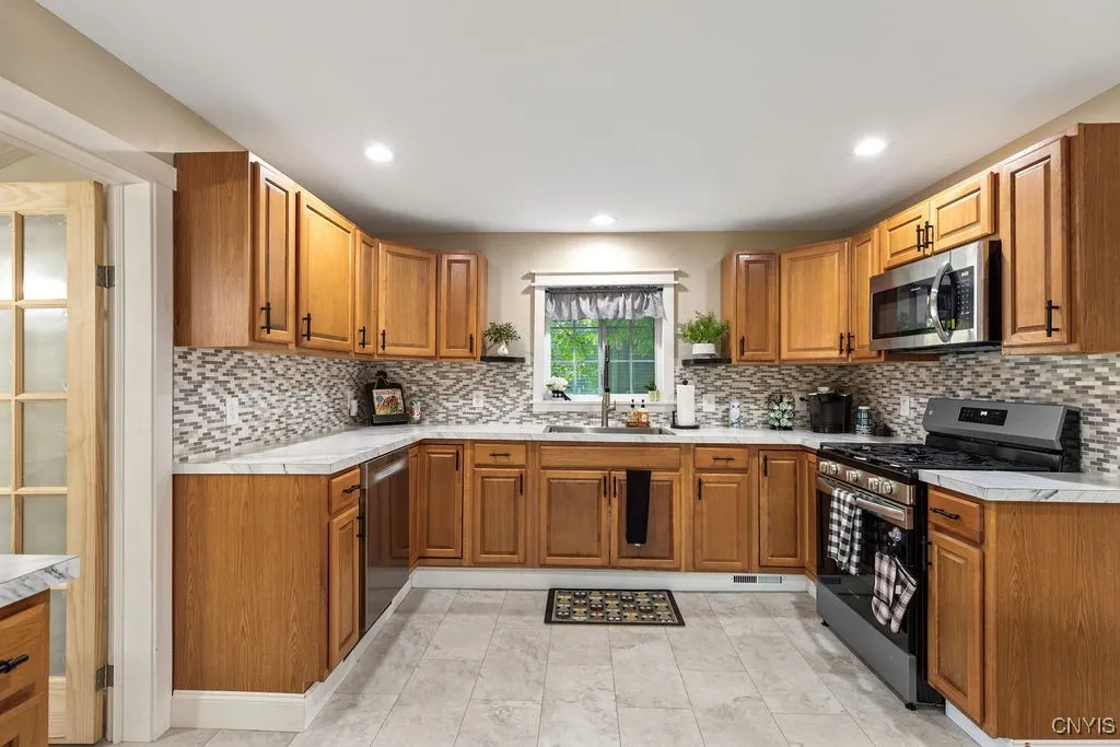 64 South Jefferson Street, Richland, New York 1314, Richland, New York 13142, 3 Bedrooms Bedrooms, 7 Rooms Rooms,2 BathroomsBathrooms,Residential,For Sale,64 South Jefferson Street, Richland, New York 1314,0,S1650562