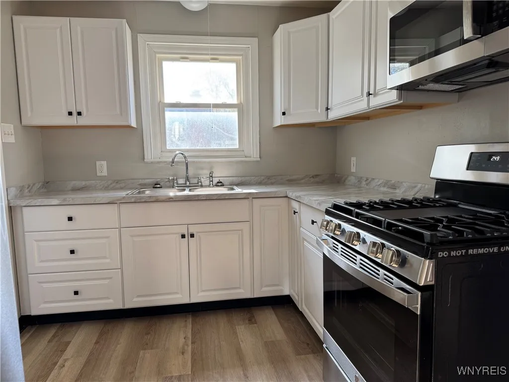 3445 Wallace Drive, Grand Island, New York 14072, Grand Island, New York 14072, 3 Bedrooms Bedrooms, 6 Rooms Rooms,1 BathroomBathrooms,Residential Lease,For Rent,3445 Wallace Drive, Grand Island, New York 14072,0,B1650825