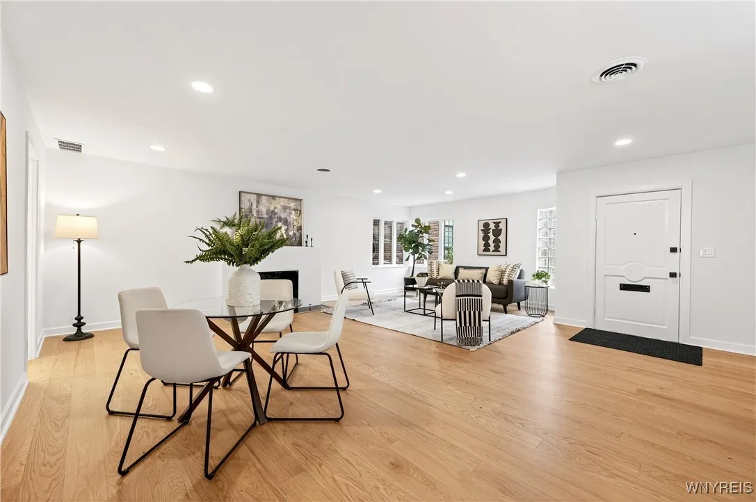 13 Park Street, Buffalo, New York 14201, Buffalo, New York 14201, 2 Bedrooms Bedrooms, 4 Rooms Rooms,1 BathroomBathrooms,Residential,For Sale,13 Park Street, Buffalo, New York 14201,0,B1650675