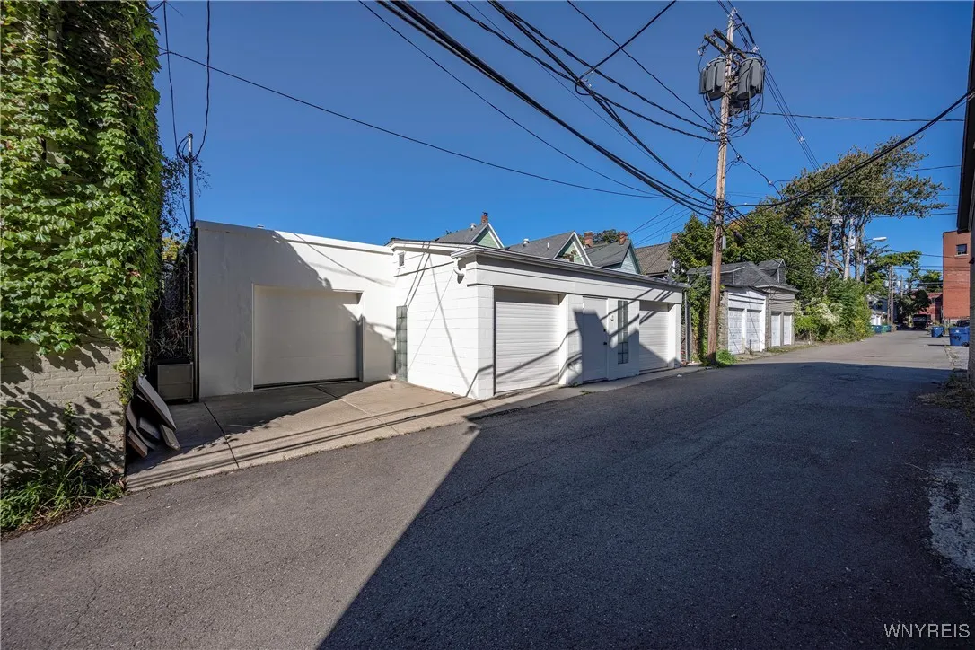 13 Park Street, Buffalo, New York 14201, Buffalo, New York 14201, 2 Bedrooms Bedrooms, 4 Rooms Rooms,1 BathroomBathrooms,Residential,For Sale,13 Park Street, Buffalo, New York 14201,0,B1650675