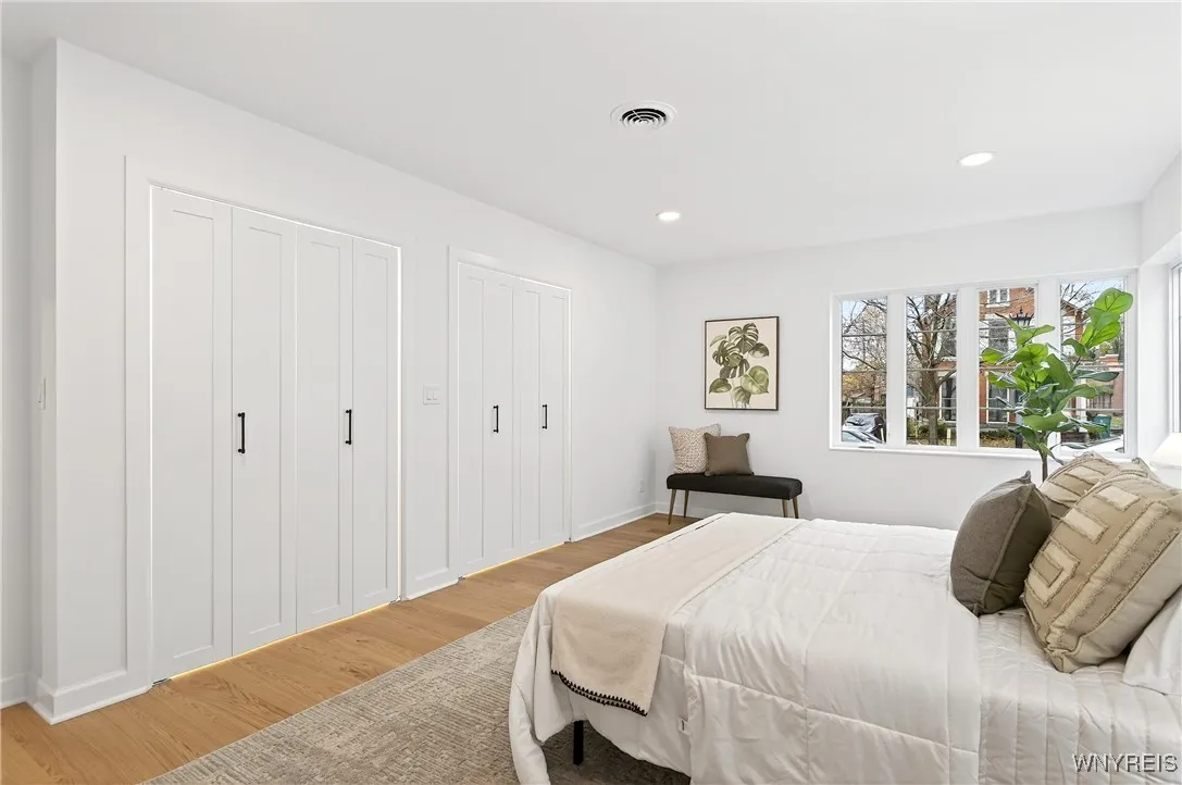 13 Park Street, Buffalo, New York 14201, Buffalo, New York 14201, 2 Bedrooms Bedrooms, 4 Rooms Rooms,1 BathroomBathrooms,Residential,For Sale,13 Park Street, Buffalo, New York 14201,0,B1650675