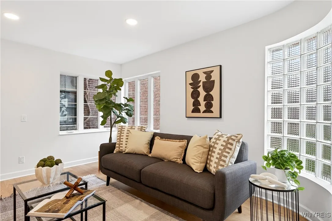 13 Park Street, Buffalo, New York 14201, Buffalo, New York 14201, 2 Bedrooms Bedrooms, 4 Rooms Rooms,1 BathroomBathrooms,Residential,For Sale,13 Park Street, Buffalo, New York 14201,0,B1650675