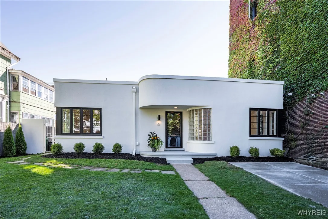 13 Park Street, Buffalo, New York 14201, Buffalo, New York 14201, 2 Bedrooms Bedrooms, 4 Rooms Rooms,1 BathroomBathrooms,Residential,For Sale,13 Park Street, Buffalo, New York 14201,0,B1650675