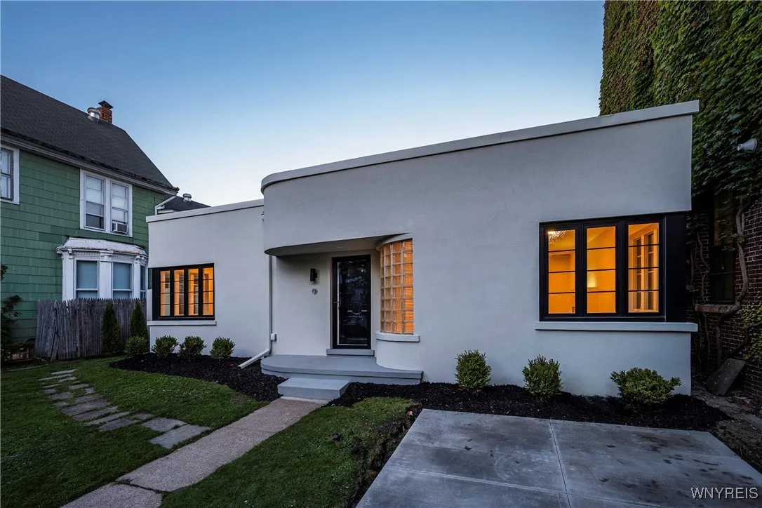 13 Park Street, Buffalo, New York 14201, Buffalo, New York 14201, 2 Bedrooms Bedrooms, 4 Rooms Rooms,1 BathroomBathrooms,Residential,For Sale,13 Park Street, Buffalo, New York 14201,0,B1650675