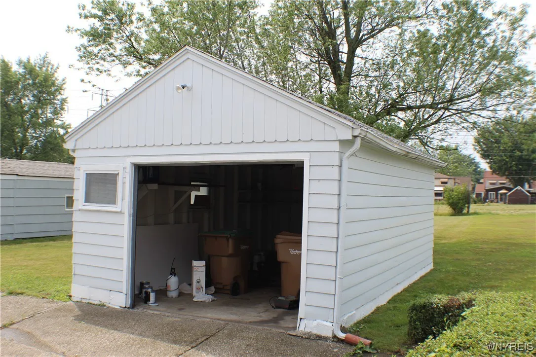 110 Susan Lane, Cheektowaga, New York 14225, Cheektowaga, New York 14225, 3 Bedrooms Bedrooms, 6 Rooms Rooms,1 BathroomBathrooms,Residential Lease,For Rent,110 Susan Lane, Cheektowaga, New York 14225,0,B1650832