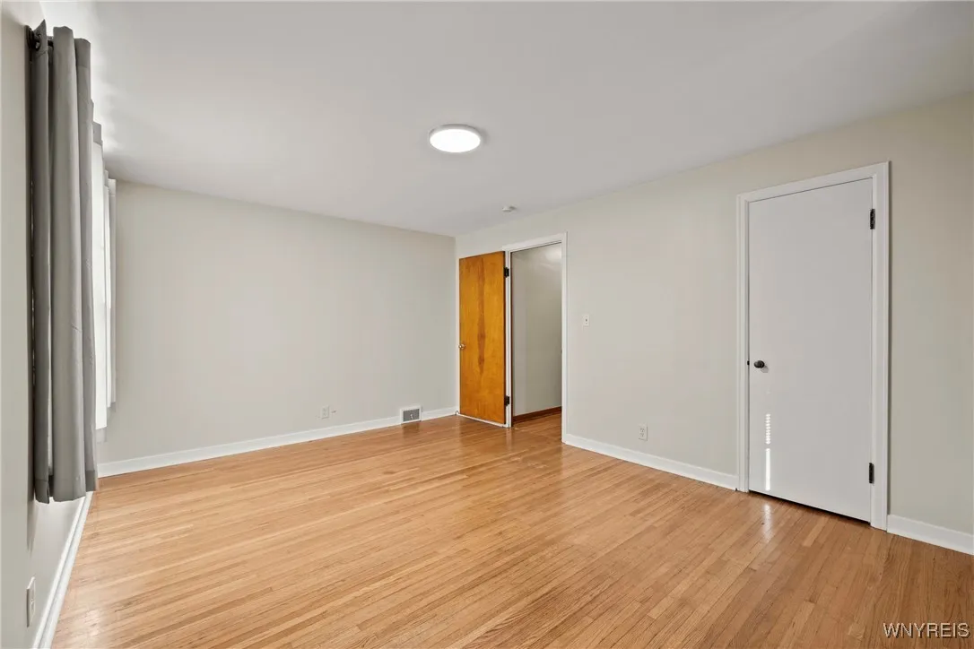 42 Jasper Drive, Amherst, New York 14226, Amherst, New York 14226, 4 Bedrooms Bedrooms, 9 Rooms Rooms,2 BathroomsBathrooms,Residential,For Sale,42 Jasper Drive, Amherst, New York 14226,0,B1650687