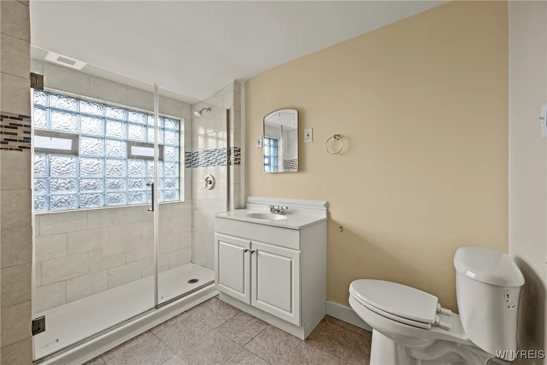 42 Jasper Drive, Amherst, New York 14226, Amherst, New York 14226, 4 Bedrooms Bedrooms, 9 Rooms Rooms,2 BathroomsBathrooms,Residential,For Sale,42 Jasper Drive, Amherst, New York 14226,0,B1650687