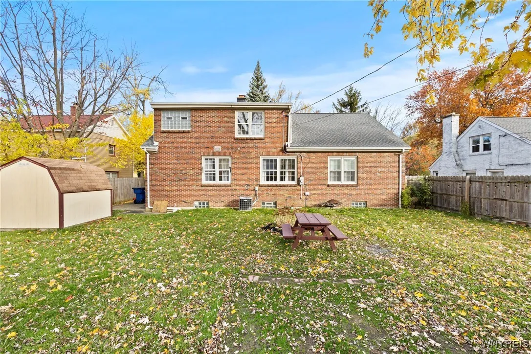 42 Jasper Drive, Amherst, New York 14226, Amherst, New York 14226, 4 Bedrooms Bedrooms, 9 Rooms Rooms,2 BathroomsBathrooms,Residential,For Sale,42 Jasper Drive, Amherst, New York 14226,0,B1650687