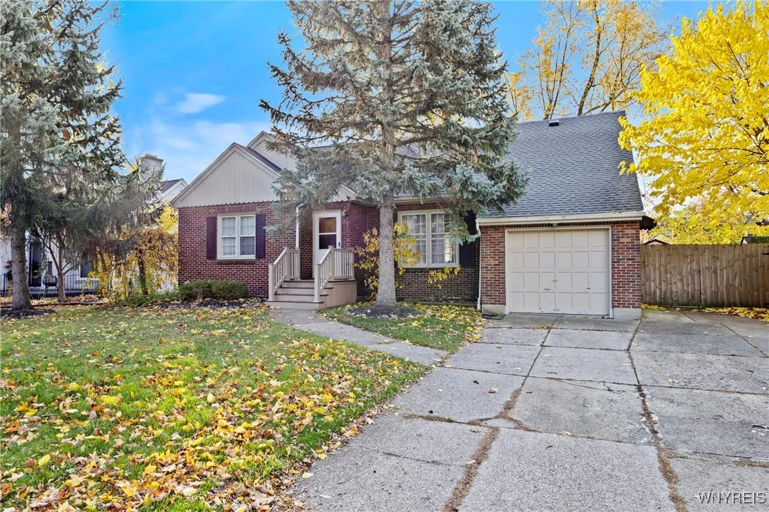 42 Jasper Drive, Amherst, New York 14226, Amherst, New York 14226, 4 Bedrooms Bedrooms, 9 Rooms Rooms,2 BathroomsBathrooms,Residential,For Sale,42 Jasper Drive, Amherst, New York 14226,0,B1650687