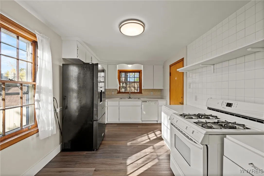 42 Jasper Drive, Amherst, New York 14226, Amherst, New York 14226, 4 Bedrooms Bedrooms, 9 Rooms Rooms,2 BathroomsBathrooms,Residential,For Sale,42 Jasper Drive, Amherst, New York 14226,0,B1650687
