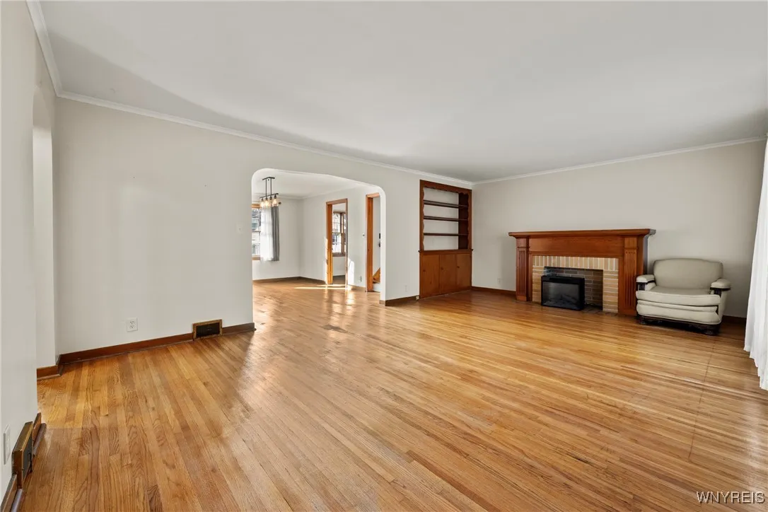42 Jasper Drive, Amherst, New York 14226, Amherst, New York 14226, 4 Bedrooms Bedrooms, 9 Rooms Rooms,2 BathroomsBathrooms,Residential,For Sale,42 Jasper Drive, Amherst, New York 14226,0,B1650687