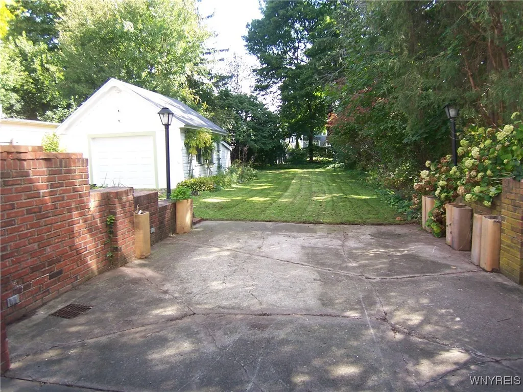 48 Ellicott Avenue, Batavia City, New York 14020, Batavia City, New York 14020, 4 Bedrooms Bedrooms, 9 Rooms Rooms,2 BathroomsBathrooms,Residential,For Sale,48 Ellicott Avenue, Batavia City, New York 14020,0,B1649285