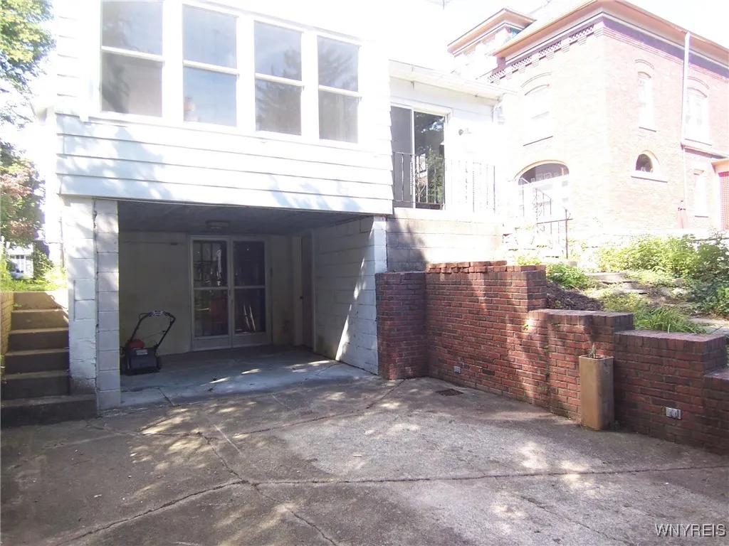 48 Ellicott Avenue, Batavia City, New York 14020, Batavia City, New York 14020, 4 Bedrooms Bedrooms, 9 Rooms Rooms,2 BathroomsBathrooms,Residential,For Sale,48 Ellicott Avenue, Batavia City, New York 14020,0,B1649285