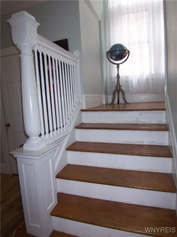 48 Ellicott Avenue, Batavia City, New York 14020, Batavia City, New York 14020, 4 Bedrooms Bedrooms, 9 Rooms Rooms,2 BathroomsBathrooms,Residential,For Sale,48 Ellicott Avenue, Batavia City, New York 14020,0,B1649285