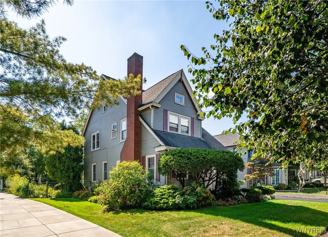 110 Linden Avenue, Buffalo, New York 14214, Buffalo, New York 14214, 3 Bedrooms Bedrooms, 7 Rooms Rooms,1 BathroomBathrooms,Residential,For Sale,110 Linden Avenue, Buffalo, New York 14214,0,B1650580