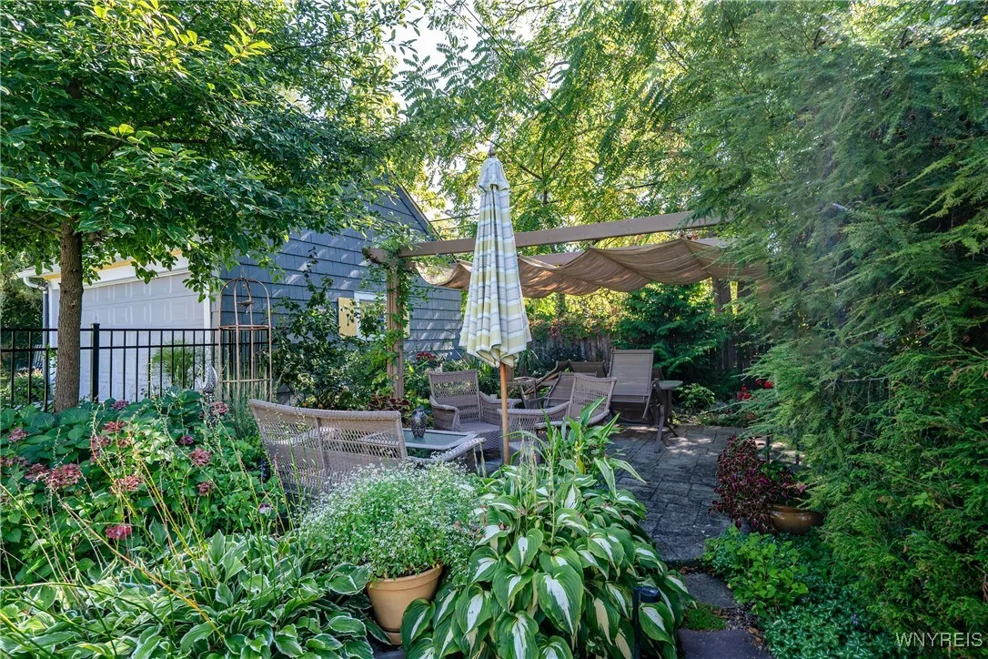 110 Linden Avenue, Buffalo, New York 14214, Buffalo, New York 14214, 3 Bedrooms Bedrooms, 7 Rooms Rooms,1 BathroomBathrooms,Residential,For Sale,110 Linden Avenue, Buffalo, New York 14214,0,B1650580