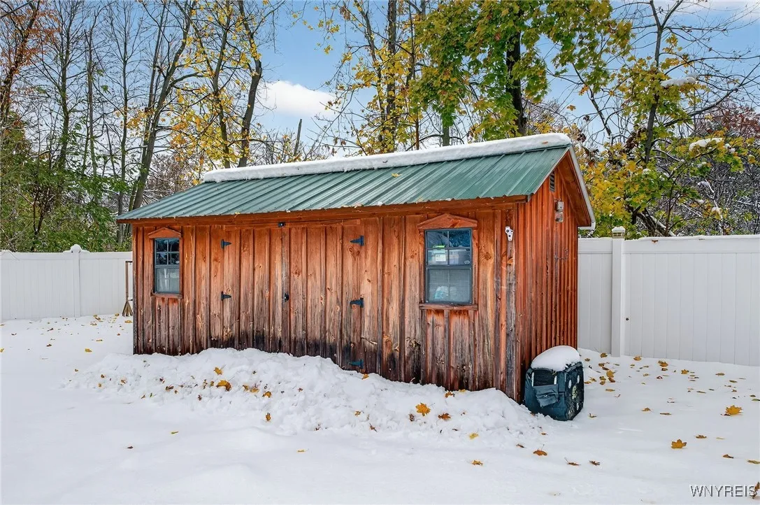 557 Meadowbrook Drive, Lewiston, New York 14092, Lewiston, New York 14092, 3 Bedrooms Bedrooms, 7 Rooms Rooms,1 BathroomBathrooms,Residential,For Sale,557 Meadowbrook Drive, Lewiston, New York 14092,0,B1650653