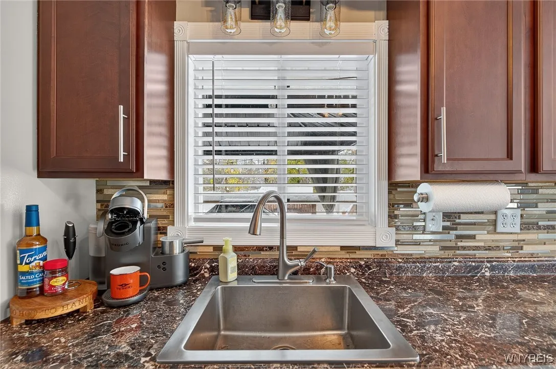 557 Meadowbrook Drive, Lewiston, New York 14092, Lewiston, New York 14092, 3 Bedrooms Bedrooms, 7 Rooms Rooms,1 BathroomBathrooms,Residential,For Sale,557 Meadowbrook Drive, Lewiston, New York 14092,0,B1650653