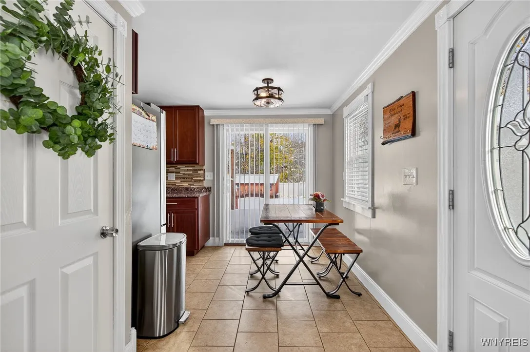 557 Meadowbrook Drive, Lewiston, New York 14092, Lewiston, New York 14092, 3 Bedrooms Bedrooms, 7 Rooms Rooms,1 BathroomBathrooms,Residential,For Sale,557 Meadowbrook Drive, Lewiston, New York 14092,0,B1650653