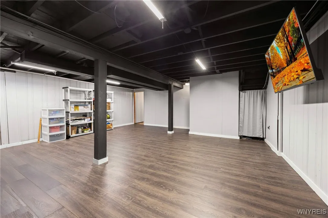 138 62nd Street, Niagara Falls, New York 14304, Niagara Falls, New York 14304, 3 Bedrooms Bedrooms, 6 Rooms Rooms,1 BathroomBathrooms,Residential Lease,For Rent,138 62nd Street, Niagara Falls, New York 14304,0,B1650829