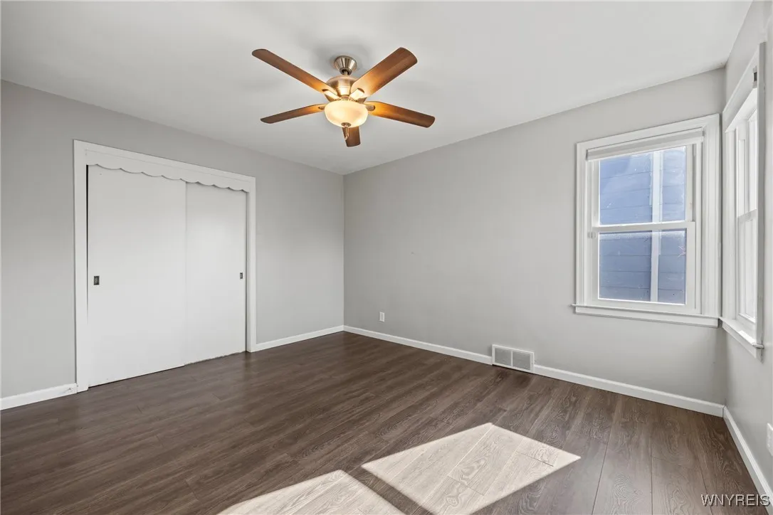 138 62nd Street, Niagara Falls, New York 14304, Niagara Falls, New York 14304, 3 Bedrooms Bedrooms, 6 Rooms Rooms,1 BathroomBathrooms,Residential Lease,For Rent,138 62nd Street, Niagara Falls, New York 14304,0,B1650829