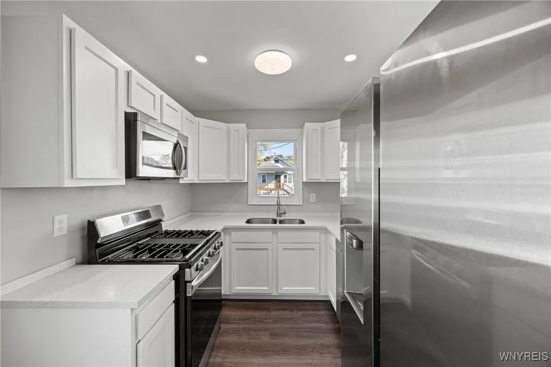 138 62nd Street, Niagara Falls, New York 14304, Niagara Falls, New York 14304, 3 Bedrooms Bedrooms, 6 Rooms Rooms,1 BathroomBathrooms,Residential Lease,For Rent,138 62nd Street, Niagara Falls, New York 14304,0,B1650829