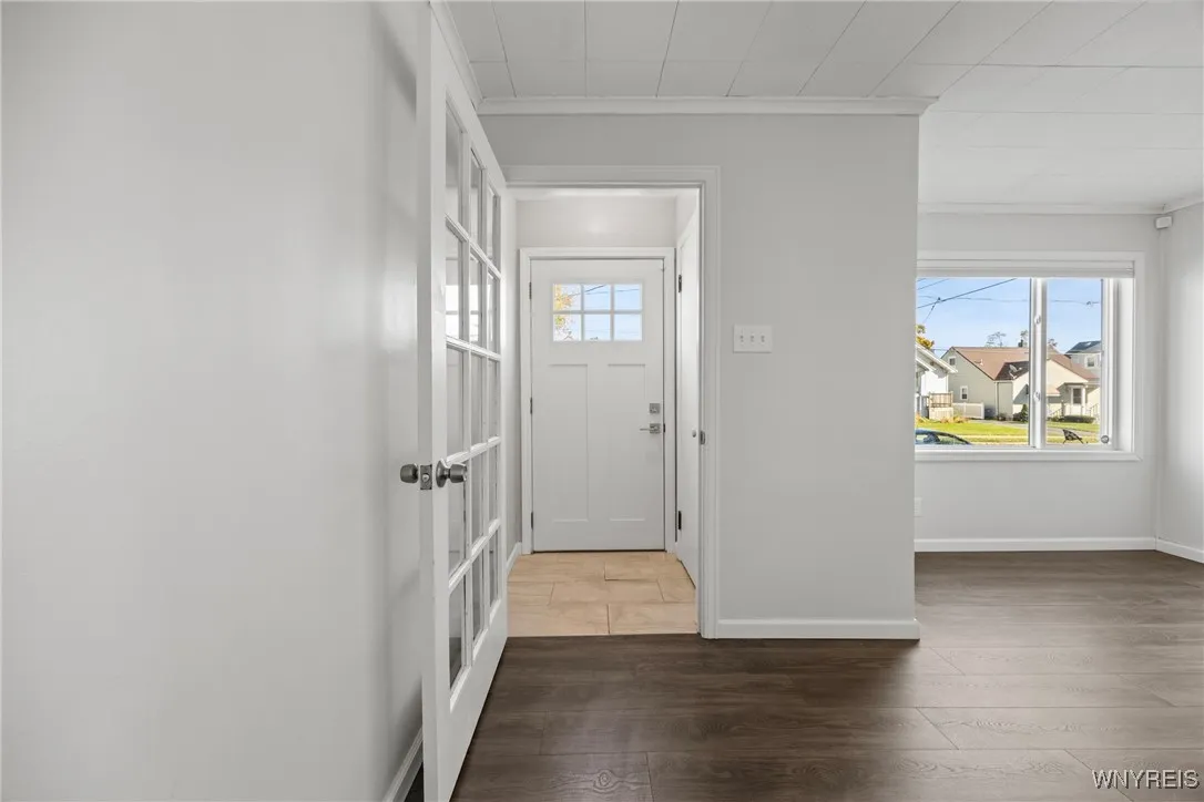 138 62nd Street, Niagara Falls, New York 14304, Niagara Falls, New York 14304, 3 Bedrooms Bedrooms, 6 Rooms Rooms,1 BathroomBathrooms,Residential Lease,For Rent,138 62nd Street, Niagara Falls, New York 14304,0,B1650829