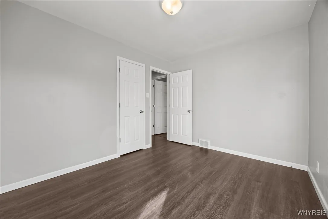 138 62nd Street, Niagara Falls, New York 14304, Niagara Falls, New York 14304, 3 Bedrooms Bedrooms, 6 Rooms Rooms,1 BathroomBathrooms,Residential Lease,For Rent,138 62nd Street, Niagara Falls, New York 14304,0,B1650829